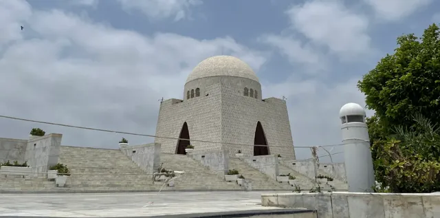 Karachi Cultural & Historical Tour Guide