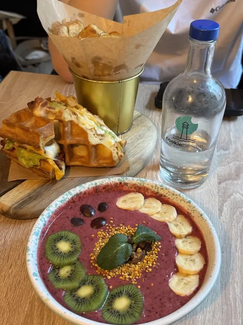 🇭🇺 A Beautiful Meal with a Dash of Regret