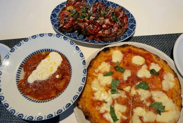 Dallas | Pizza So Light It Feels Like a Cloud