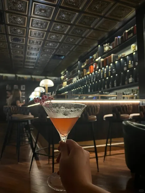 A Hidden Gem Whiskey Bar in San Antonio 📚✨