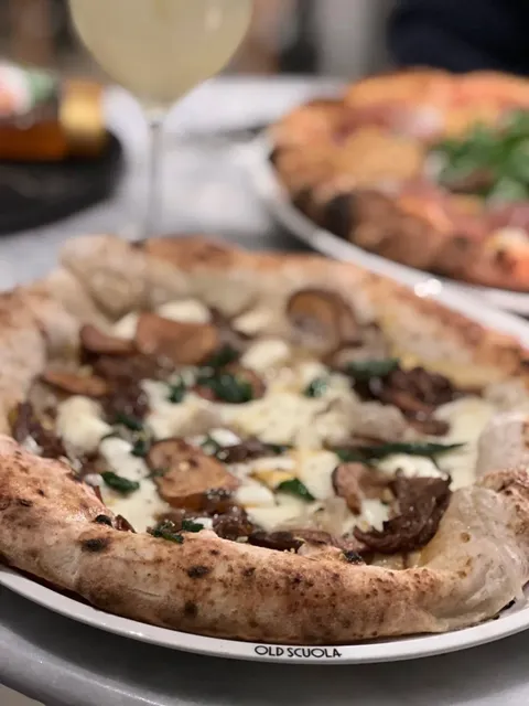 🇳🇱 Oss | The Most Heavenly Pizza! 🍕✨