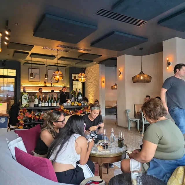 Curated Wines, Premium Service 🍷✨ – A Must-Visit Spot in NOLA!