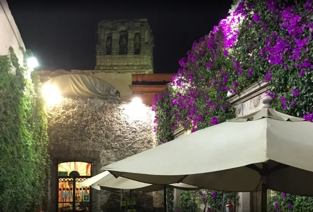 Tikua Sur Este: A Oaxacan Culinary Adventure in Querétaro