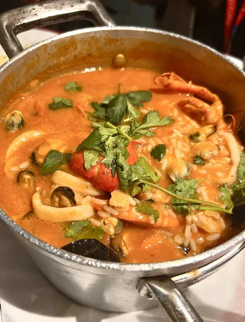 A Six-Liter Seafood Rice from the Stove in Lisbon