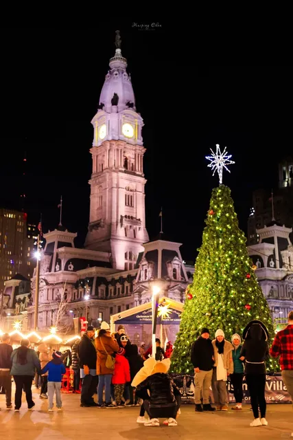 Philadelphia Christmas Market: JFK Plaza