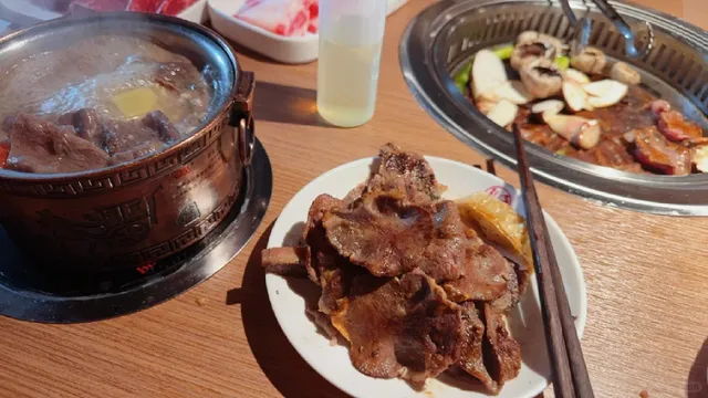 Madison to Milwaukee? This BBQ & Hotpot Spot is a Must-Try! 🍖🔥