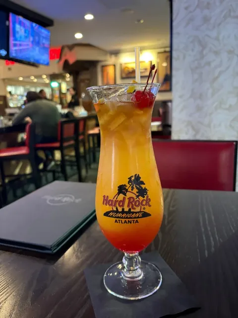 🎸 Rockin' Vibes & Tasty Bites @ Hard Rock Café! 🤘