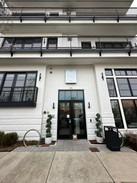 Hotel 121: An Absolute Gem! 🏨💖