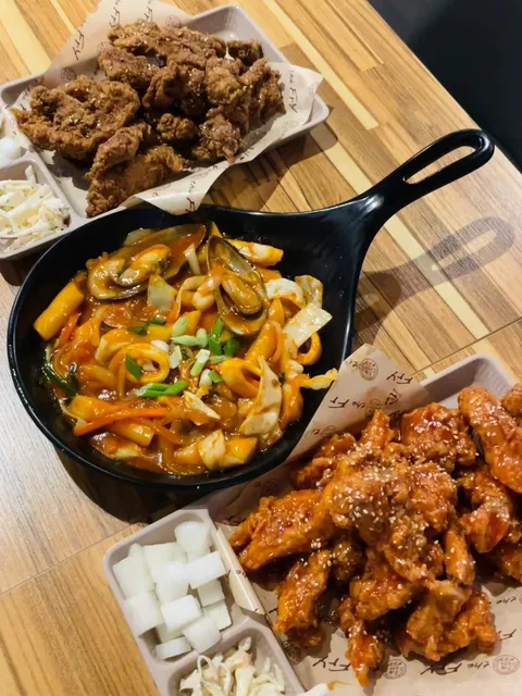 Found delicious Korean fried chicken in Niagara Falls 🍗