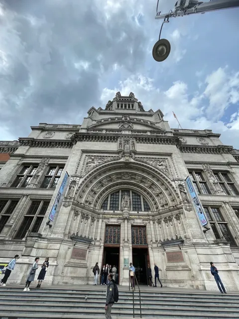 ​​🇬🇧 The V&A Museum: London’s Quiet Masterpiece 🏛️✨​​
