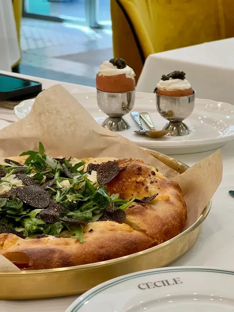 The Best Brunch Pizza I’ve Ever Had in LA! 🍕✨