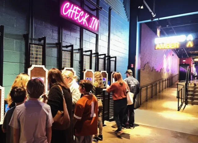 Puttshack: Indoor Golf 🌟 Super Fun 🌟