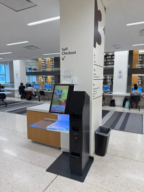 Classic old building, good amenities, too many homeless