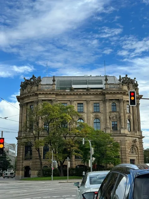 Munich Old Town One-Day Trip | Relaxed City Walk 🚶‍♀️