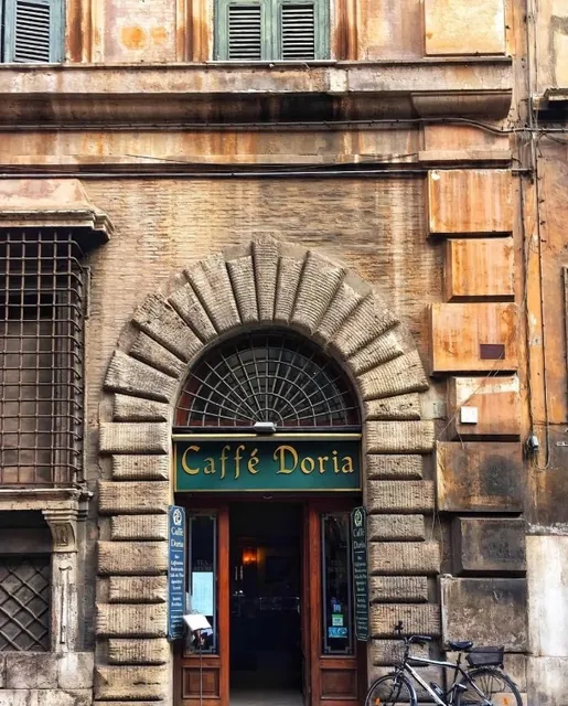 Beautiful Cafés in Rome!