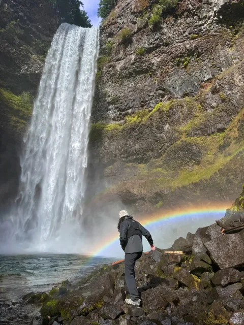 Vancouver Easy Hike to See Waterfall! Brandywine Falls