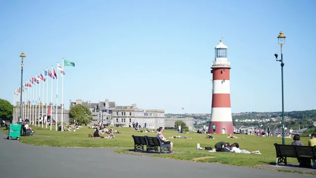🌊 Plymouth Travel Guide: A Relaxing Coastal Getaway with Quirky Histo