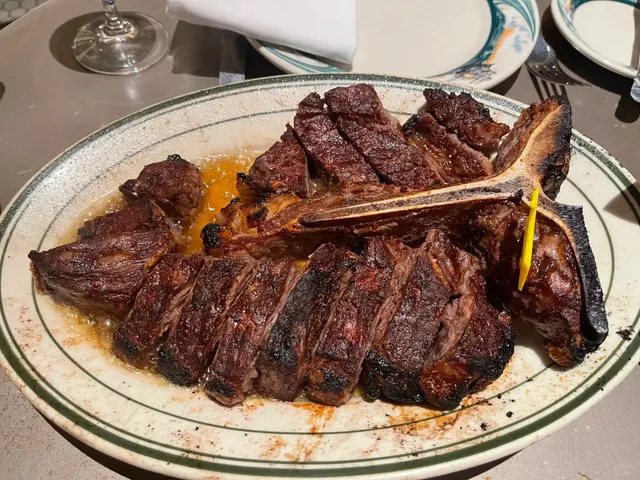 Vegas Revisited: Buffets, Outlets & That Overpriced Sphere Show