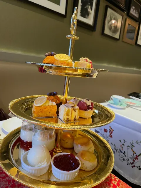 Indian Snacks with a British Twist! 🇮🇳💂‍♀️