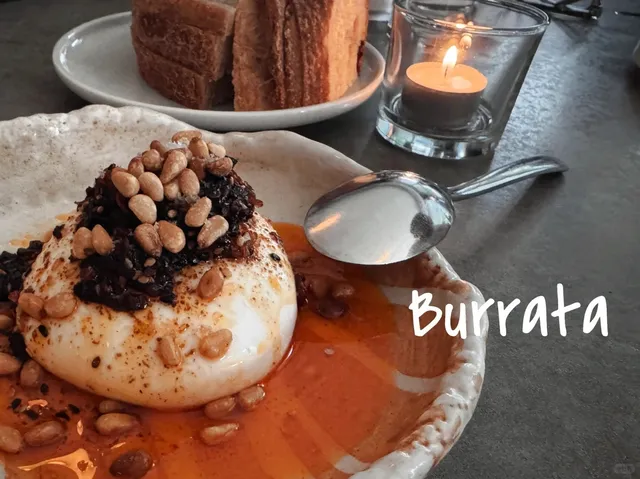 🇨🇦 ​​Michelin's Pick: Bar Bravo's Seafood Adventure​​ 🍽️✨