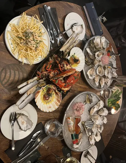 Edinburgh Foodie Find | £2 Fresh Oysters Galore 🦪🦞