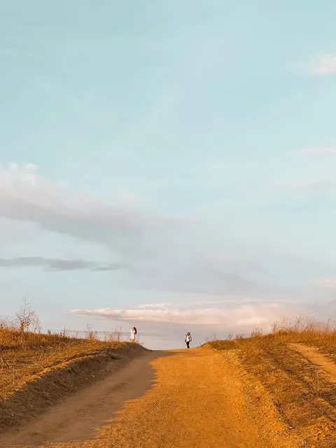 LA’s Angel’s Gate – What Does It Look Like Through Your Eyes? 🌅✨