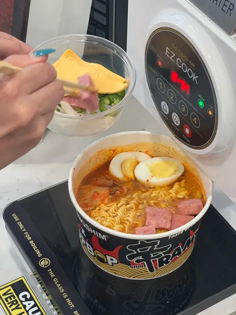 Irvine's Korean Café + Instant Noodle Fun! 🍜✨