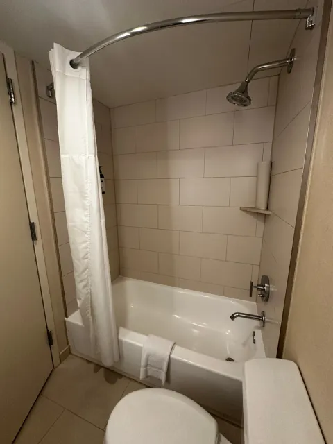 Perfect Location! 🏙️✨