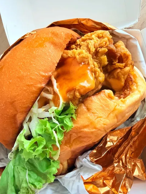 Auckland's Cute Burger Truck is Seriously Good! 🚚🍔