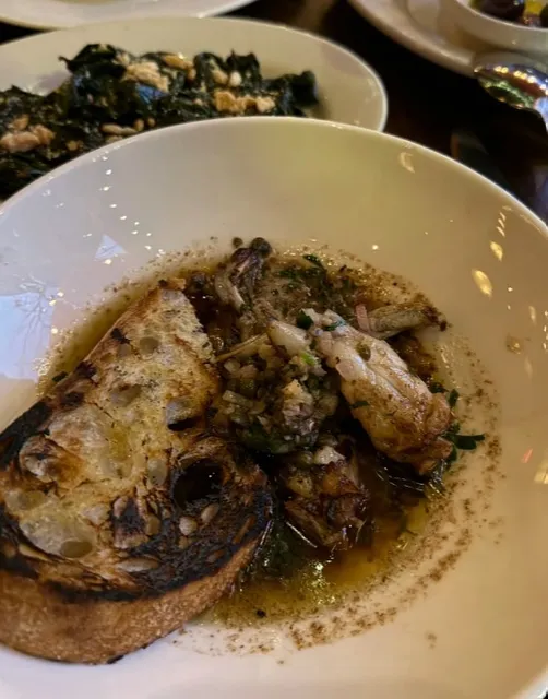 112 EATERY | The Cozy, Culinary Powerhouse of Downtown Minneapolis! 🍽