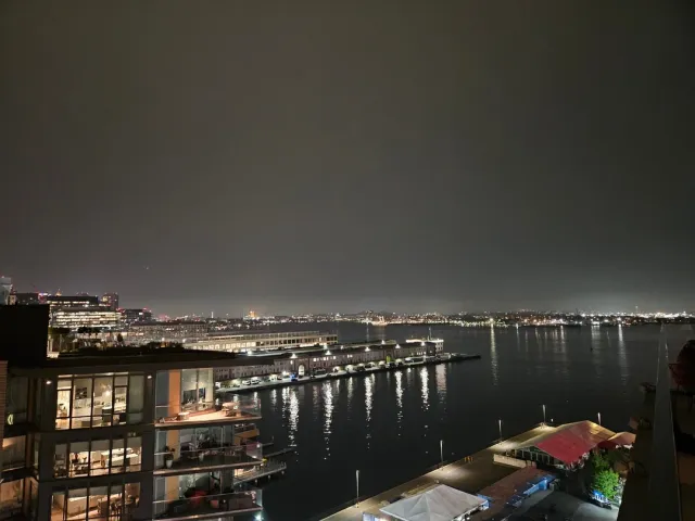 A Fantastic Boston Waterfront Hotel with an Amazing Rooftop! 