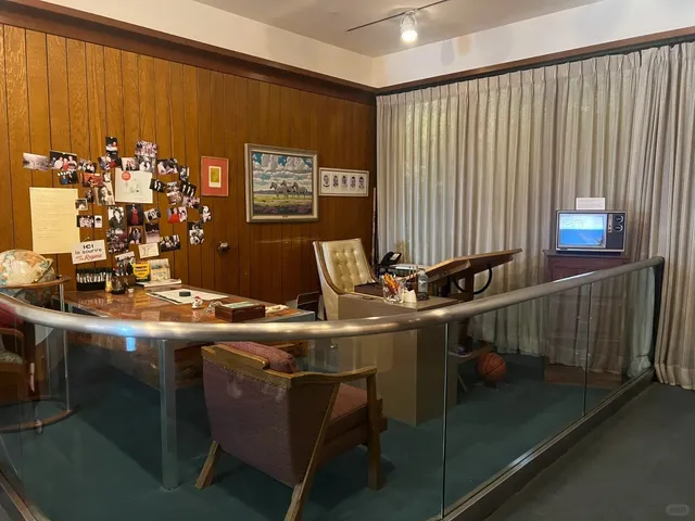 A Day Trip to Snoopy’s Hometown: Sonoma & Santa Rosa Adventure! 