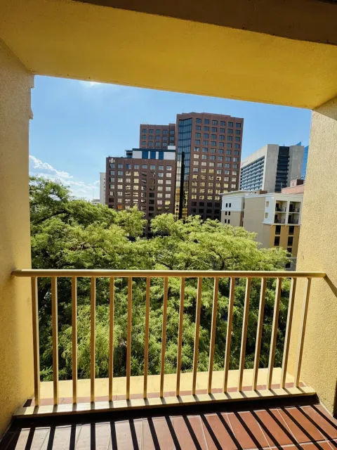 Perfect Location on the River Walk, with Complimentary Dinner 🏨