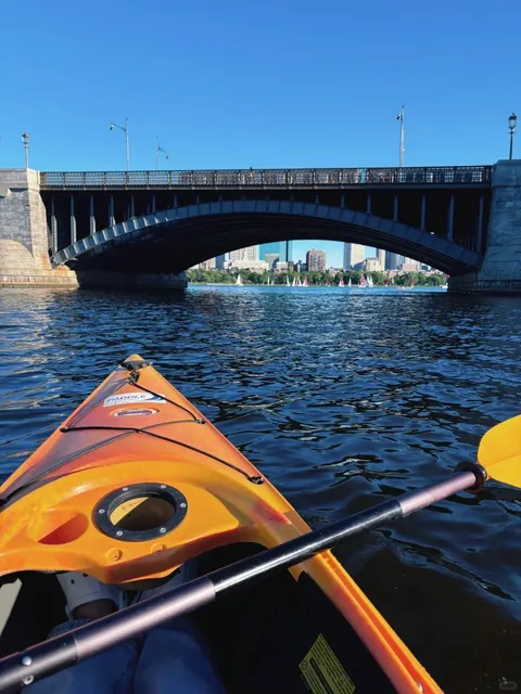 🛶 Charles River Kayaking Guide: Boston’s Summer Bliss 🌞