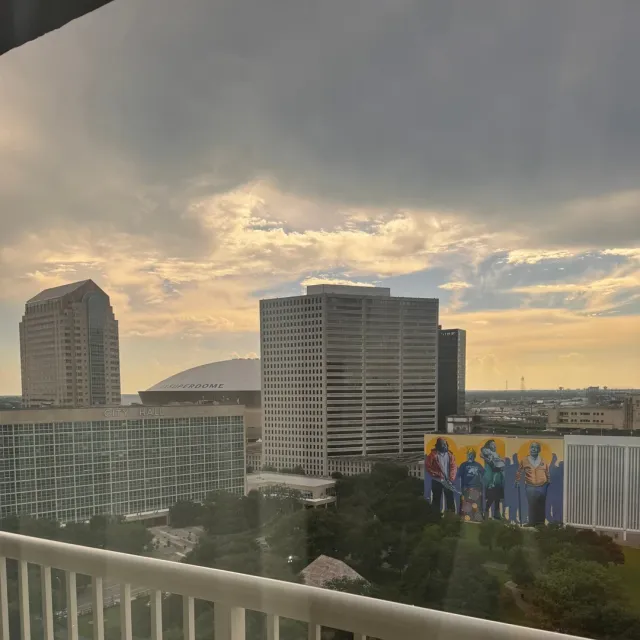 Nice Hotel with Minor Hiccups 🏙️🏨