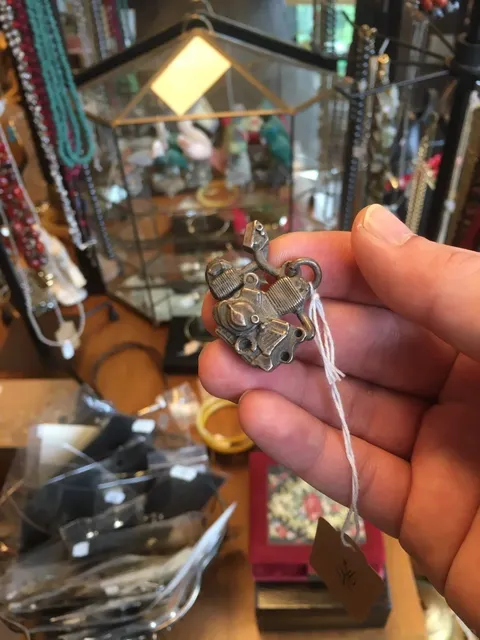 I can't believe Nuremberg has such a great and affordable antique shop