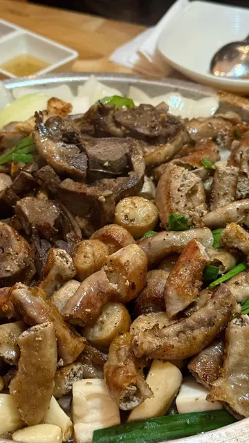 Seattle Has So Many Delicious Foods You Can't Find in Vancouver! 🍰