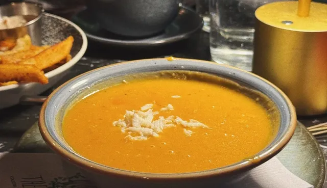 Viral Birdcage-Themed Restaurant Near KOP -