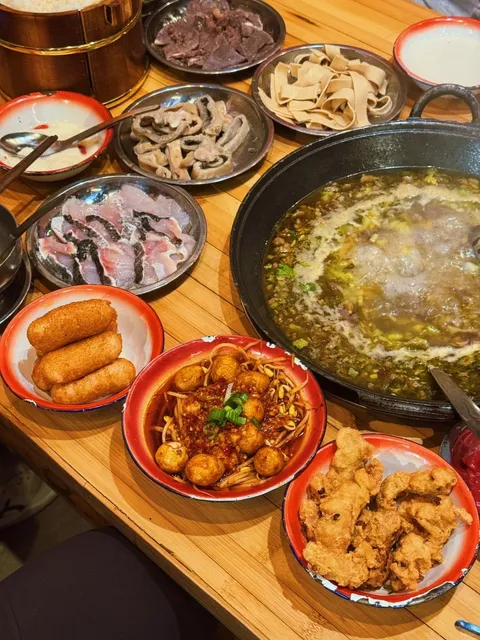 There’s Now Heritage Pickled Cabbage Hot Pot in Flushing⁉️