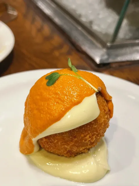 Barcelona | A Local’s Favorite Tapas Tavern