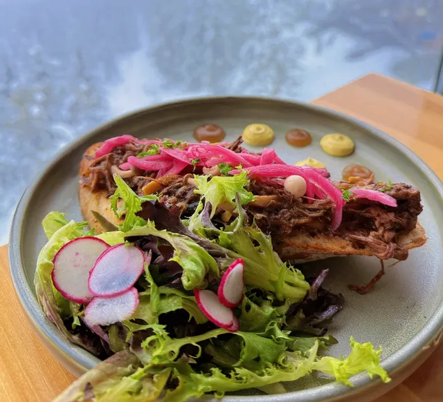 ​​Banff Mountain Dining Alert | Sky Bistro – Views vs. Food Reality​​ 