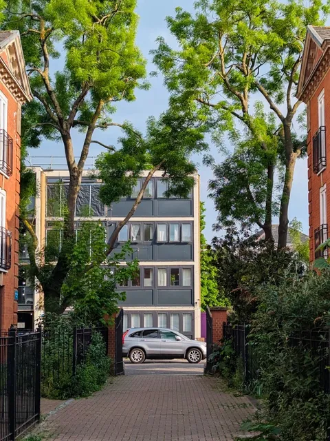 London’s Hidden Rooftop Park with Skyline Views 🌳🌆