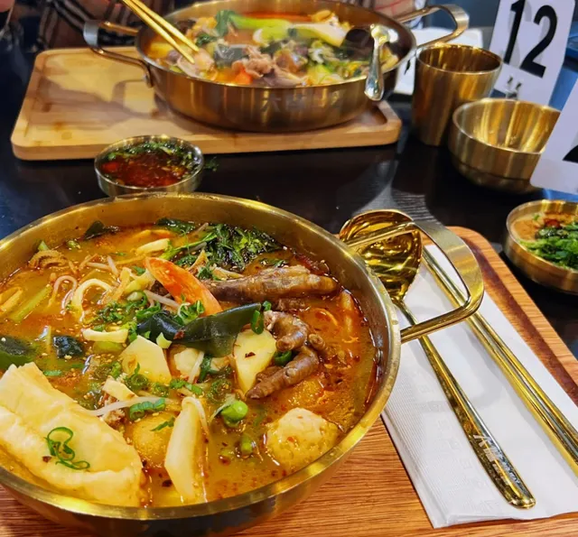 Burnaby’s Hot Pot Gem | Big Way Hot Pot Review