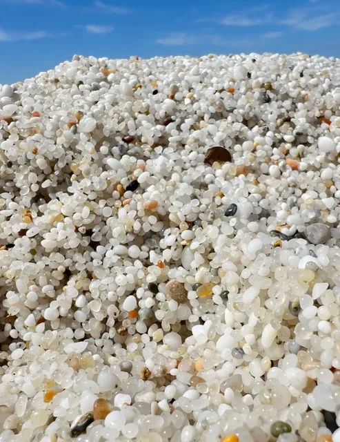Have You Seen This Rainbow "Rice Grain" Beach?