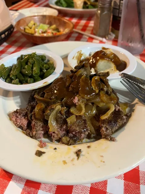 Great Food and Excellent Service! 🍽️🌟