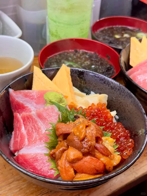 Tsukiji Market: More Than Just Seafood Donburi at Torii 🦞
