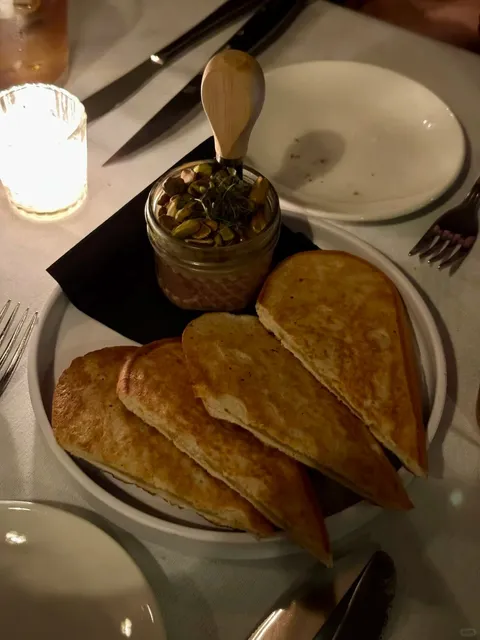 Boston | Super Mysterious Steakhouse