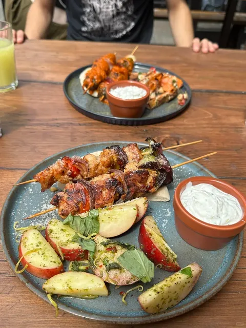 ​​🇬🇧 North London's Refreshing Greek Gem! Summer-Perfect Eats! 💦👅​