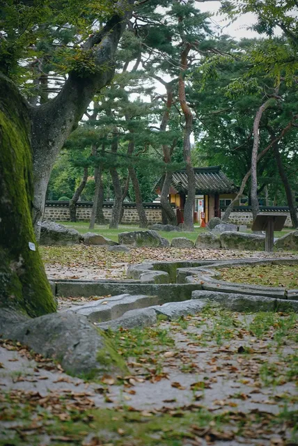 Comparing "Qushui Liushang" Pavilions Across Three East Asian Countrie