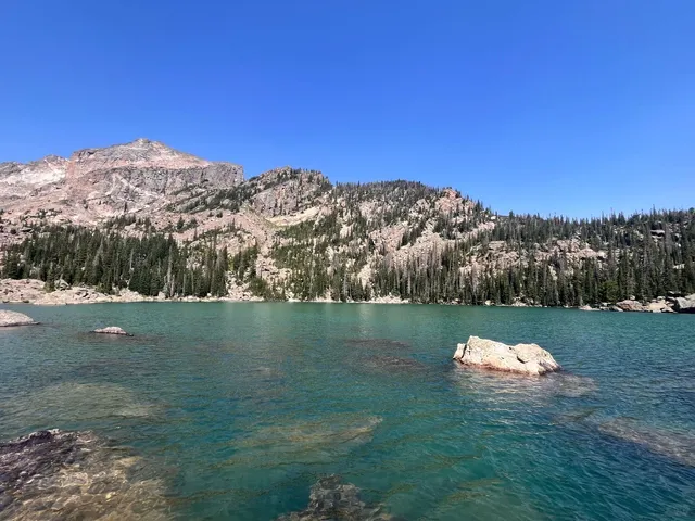 Rocky Mountain Hiking Adventure: Lakes, Deer & Hailstorms! 🦌🏔️